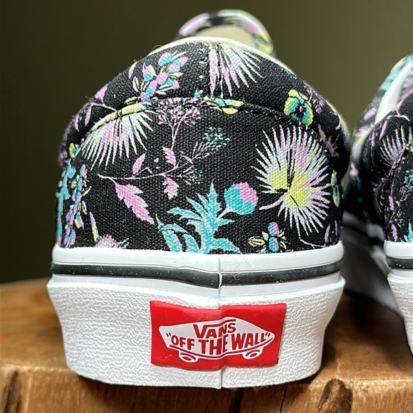 *NWOT* VANS Era Paradise Floral Sneaker - Picture 7 of 16